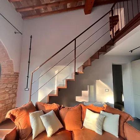 بيت للعطل The Barn Among Olive Trees فلورنس