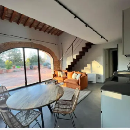 بيت للعطل The Barn Among Olive Trees فلورنس